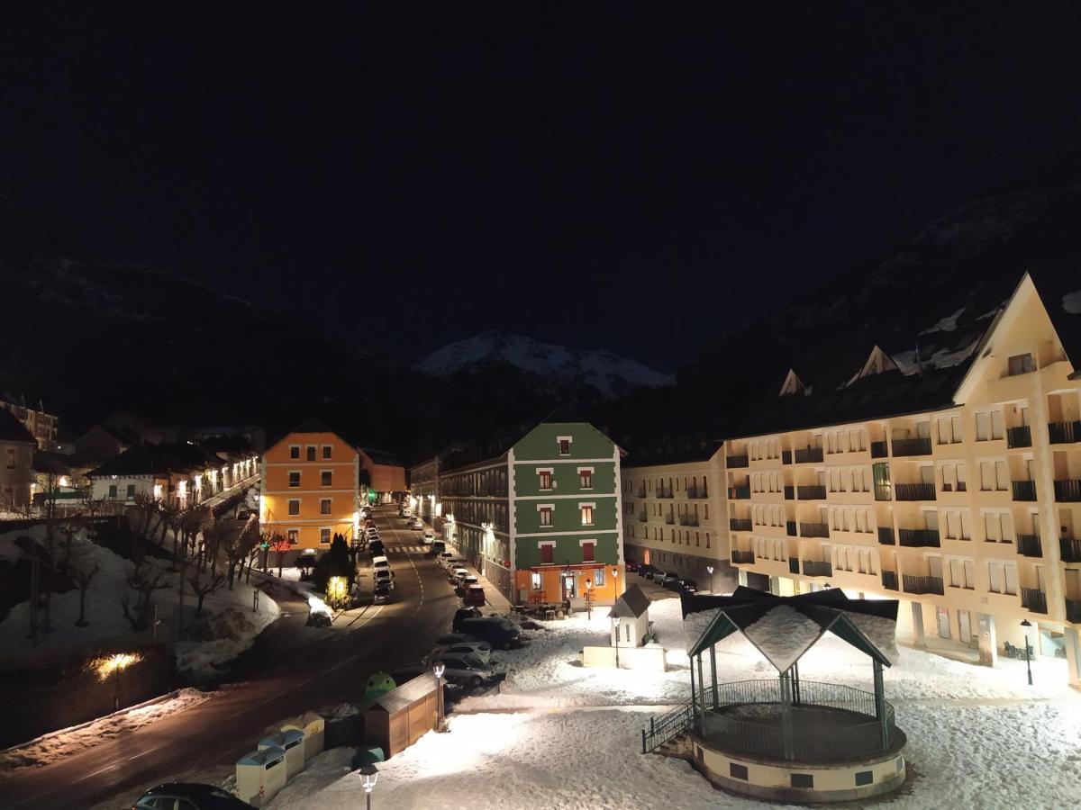 Apartamento De Montana "Nueva Canfranc" Екстериор снимка